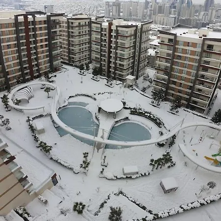 1+1 With Amazing View Close To Mall&carrefour Διαμέρισμα Κωνσταντινούπολη